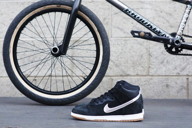 nigel-sylvester-x-nike-sb-dunk-high-s-o-m-p-preview-1